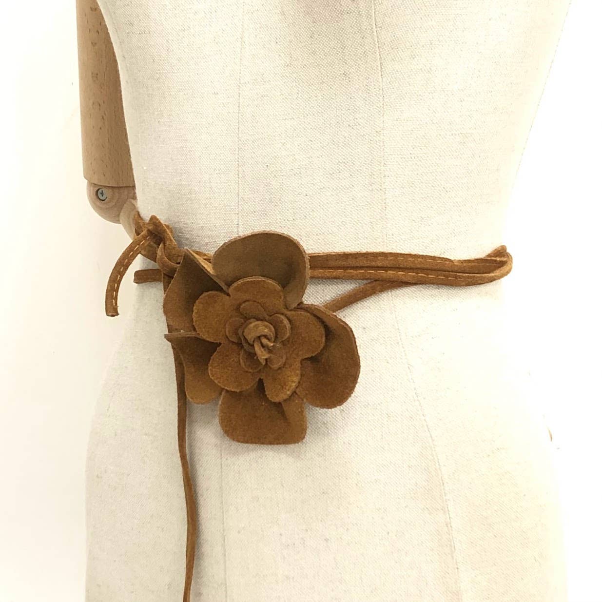 MILANO AMOUR - Wholesale Belt - Women's - BELT FLOWER MEDIUM SUEDE12