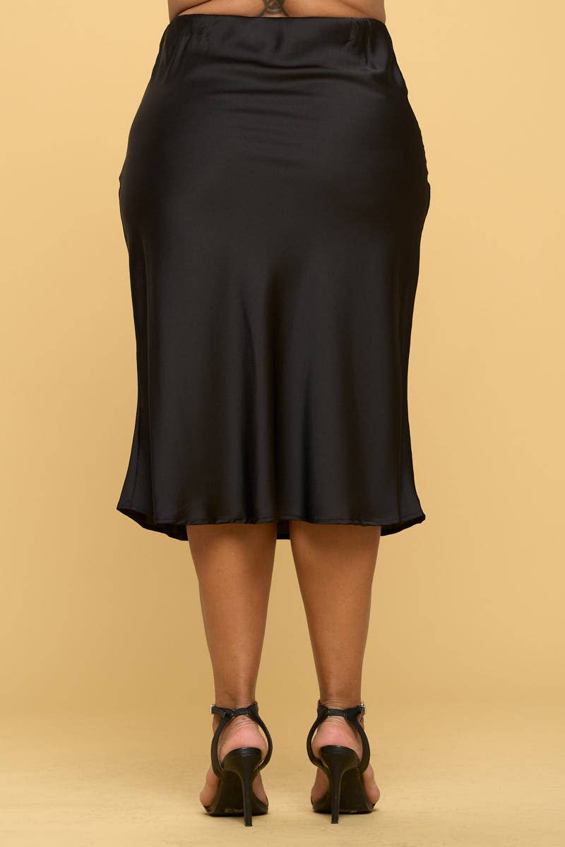 NOIR Plus - Jupe mi-longue en satin uni fabriquée aux États-Unis en vente sur Faire3