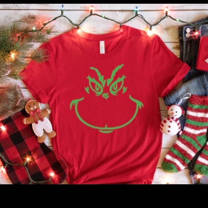 Felpa o maglietta natalizia Grinch Face per la vendita all'ingrosso da parte di Simply J4 Boutique