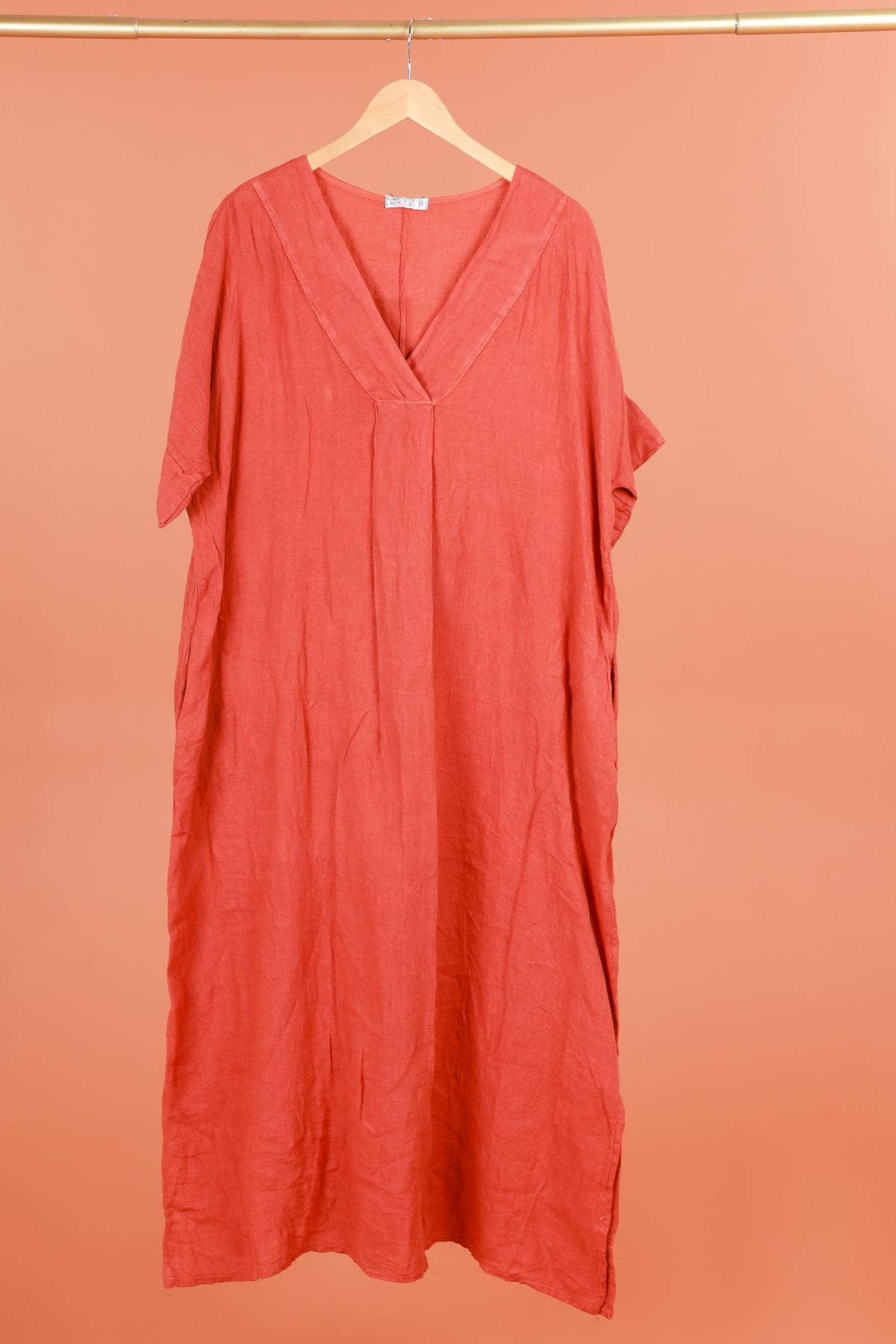 la maison des fibres naturelles - Wholesale Dress - Women's - Long dress v-neck 62733 100% linen15