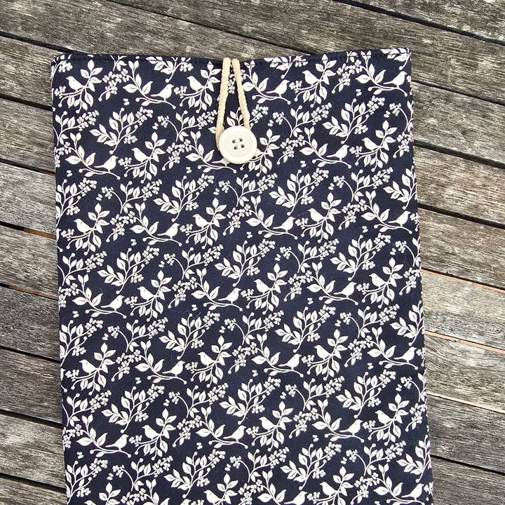 Funda de libro ramas con pájaros beige, fondo negro para venta al por mayor de laubelgo