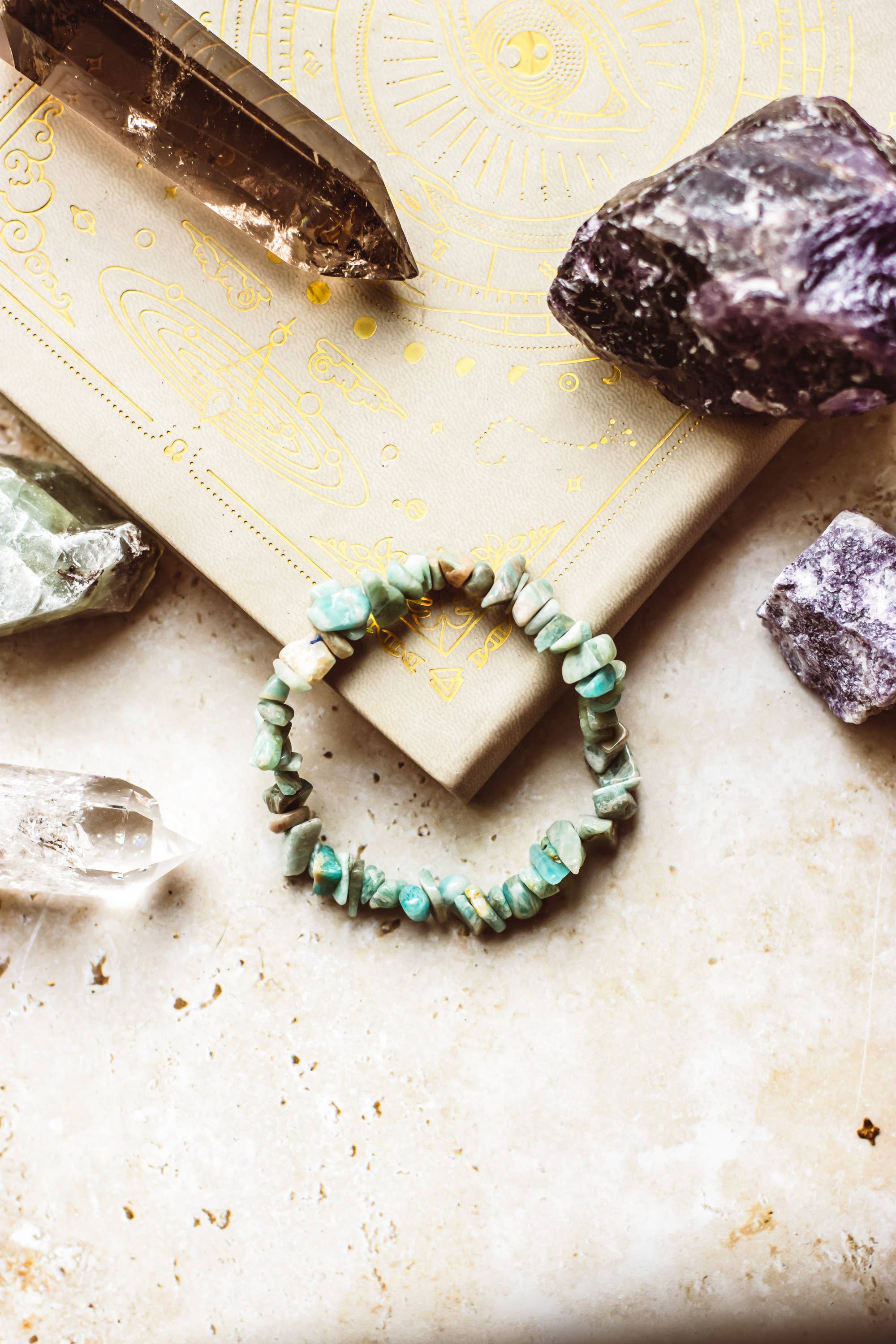 Mindful Living Co. – Großhandel Perlenarmband – Armband aus natürlichen Kristall-Edelstein-Chips | Kristallschmuck17