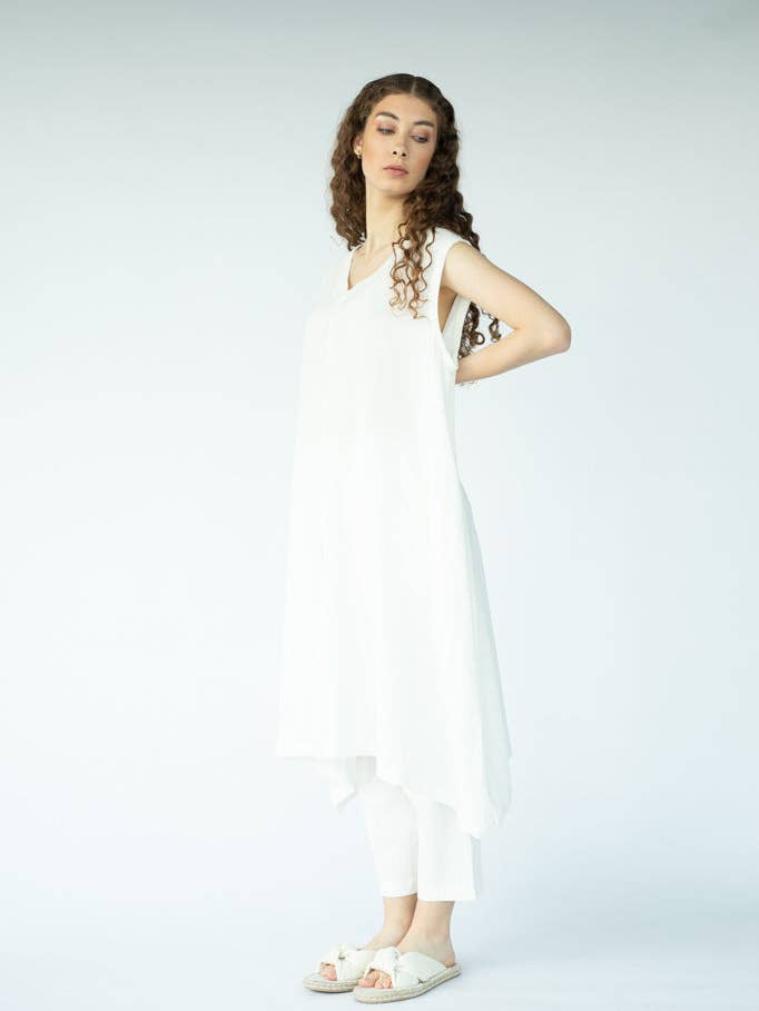 White Capricorn Set for wholesale by White Canvas