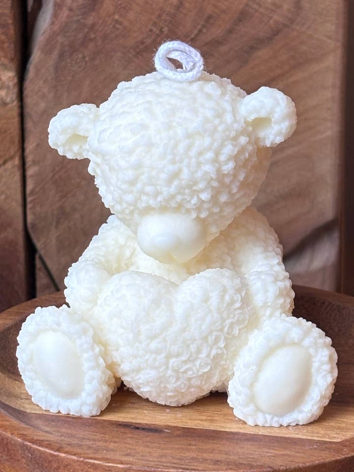 The Bear in Love - decorative candle for wholesale by Maison Carona