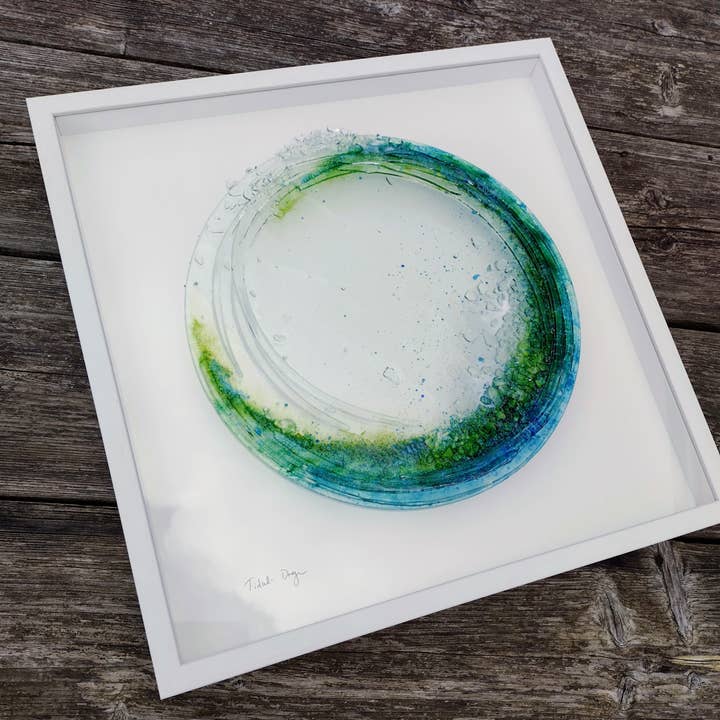 Dreya Glass – wholesale Wall Accent – Framed Fused Glass Large Tidal Wave (Round) Wall Art3