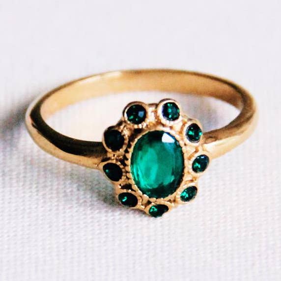 Bazou - Vendita all'ingrosso Anelli multipietra - Anello vintage in acciaio inossidabile con pietre verdi - oro0