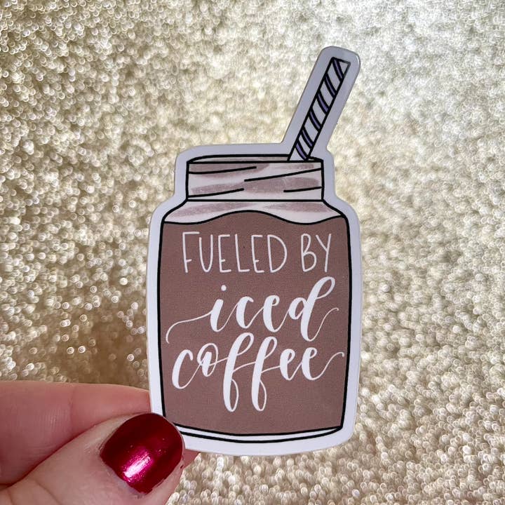 Autocollant Fueled By Iced Coffee pour les amateurs de caféine pour la vente par ECLetters