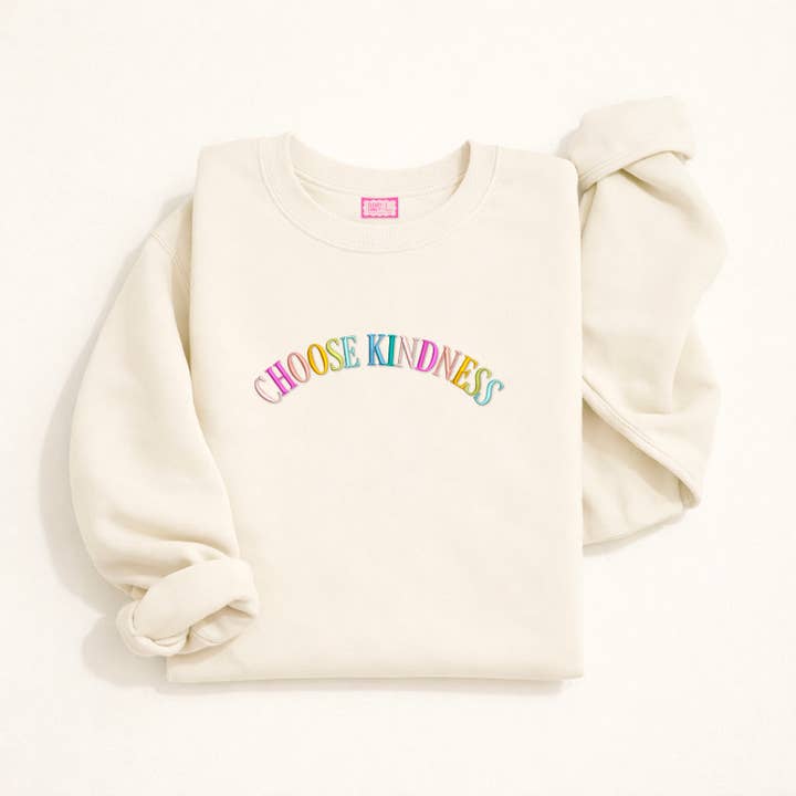 Sweatshirt brodé avec citation / mot personnalisé pour la vente par Cleary Lane