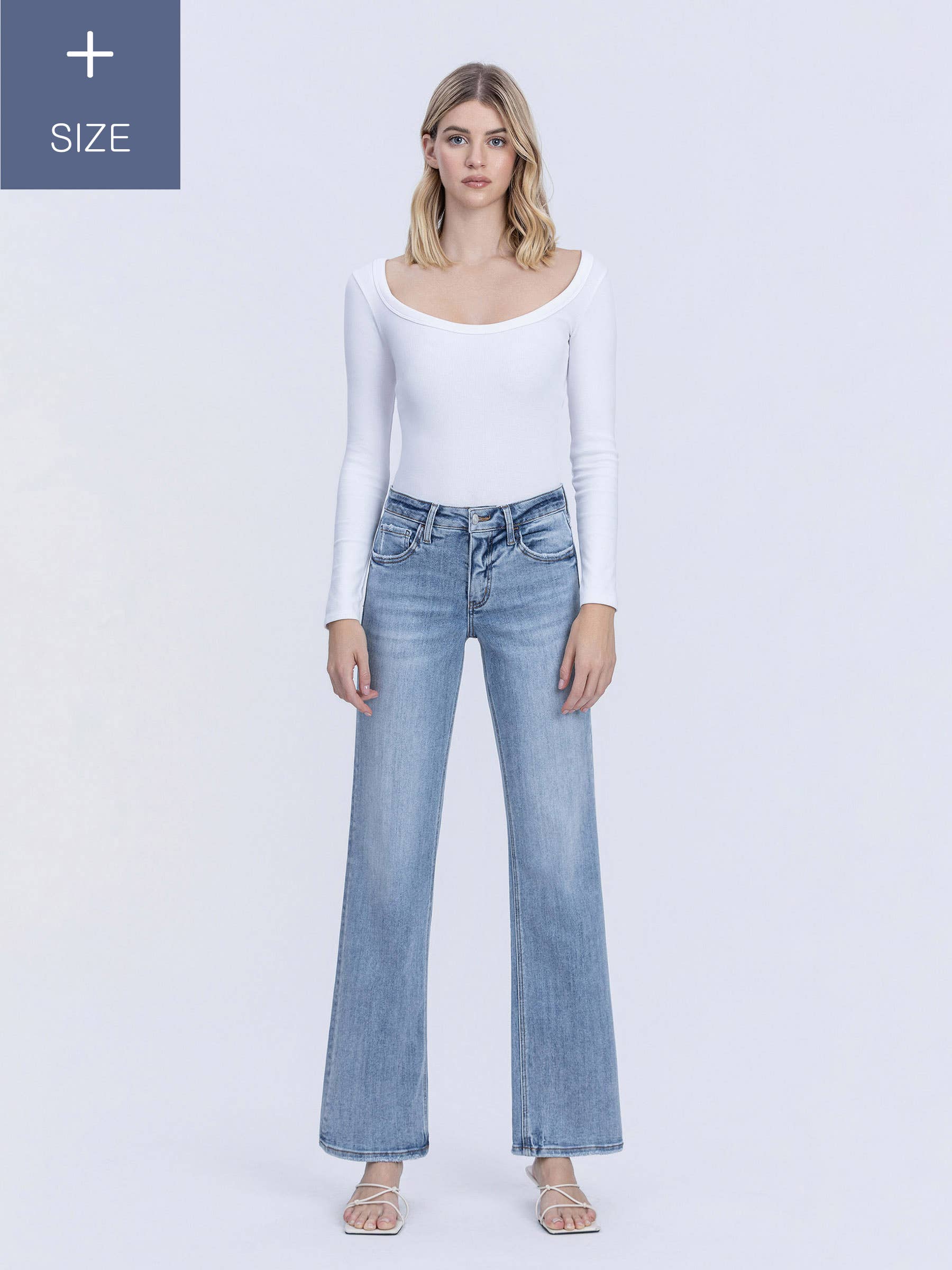 UBESTRIDELIG SLIM BREDE JEANS I STORE STØRRELSER MED MAVEKONTROL MED MELLEMHØJDE LV1358-P for engroshandel på Faire7