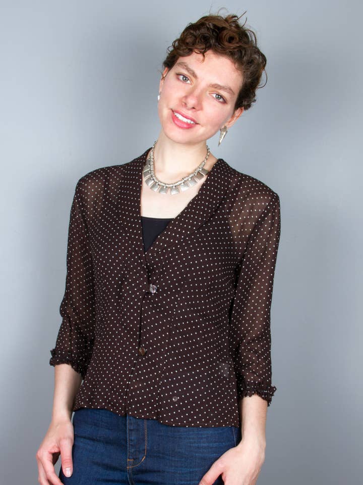 3/4 Ärm Rayon Georgette ”Feminin” Topp - Brun, Vita Prickar för wholesale av Marla Duran