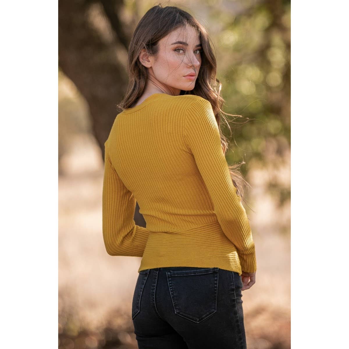 Verte - Wholesale Knit Top - Women's - DEEP V NECK LONG SLEEVE KNIT FITTED TOP_78T10086