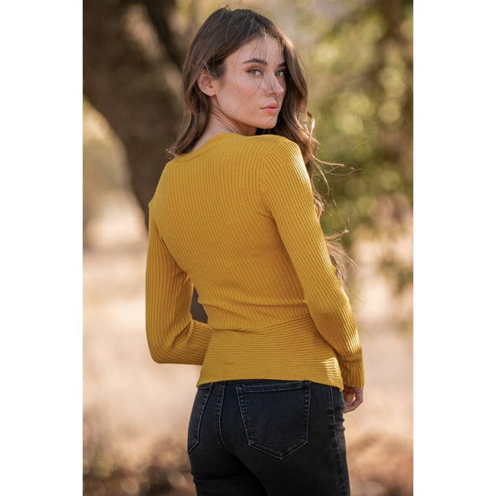 Verte - Wholesale Knit Top - Women's - DEEP V NECK LONG SLEEVE KNIT FITTED TOP_78T10086