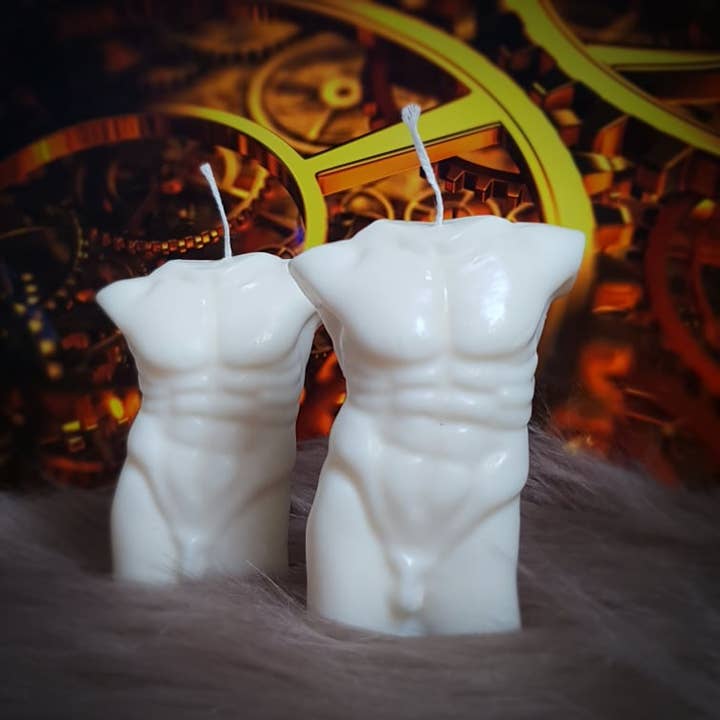 Prechi creations – Engroshandel Gavelys – Mr. Modern stearinlys med mandekrop - krop positivitet5