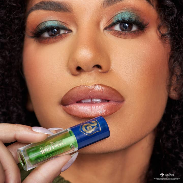 VIAI Beauty - Wholesale Lip Gloss - Harry Potter Holiday | Gryffindor™ Slytherin™ Hufflepuff™ Raven Claw™ Lip Duo Set7