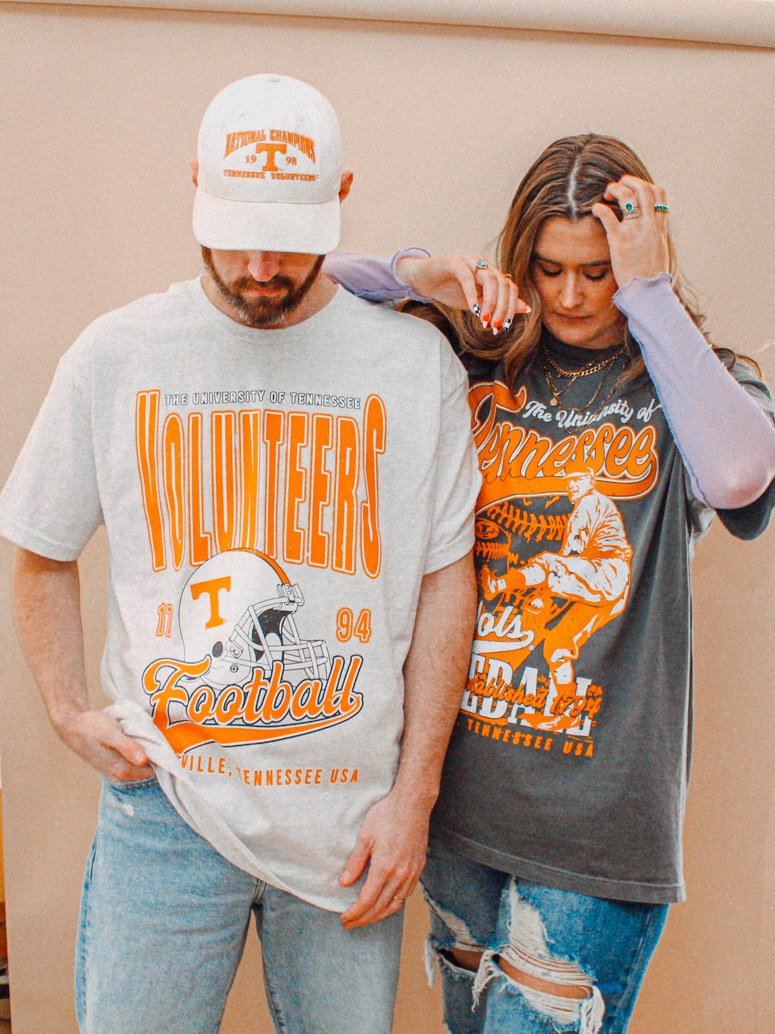 The Clandestine Underground - Vendita all'ingrosso Maglietta serigrafata - Unisex - Maglietta in Cotone Vintage Tennessee Volunteers Football10