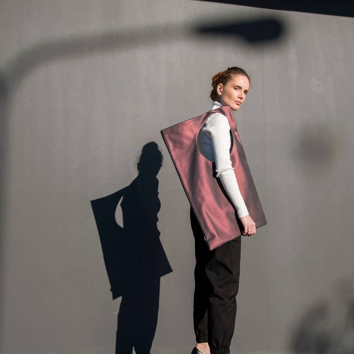 IN-ZU - Wholesale Shoulder Bag - Women's - HOLE BAG - Shoulder Bag1