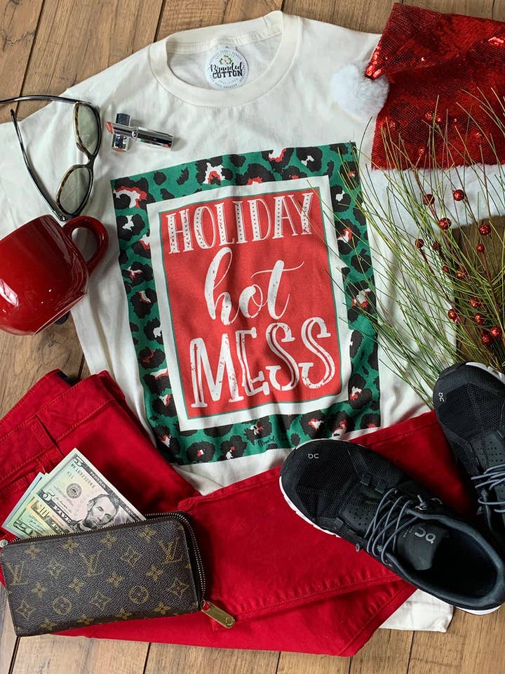 T-shirt Holiday HOT Mess {ShortSleeve} pour la vente par Branded Cotton