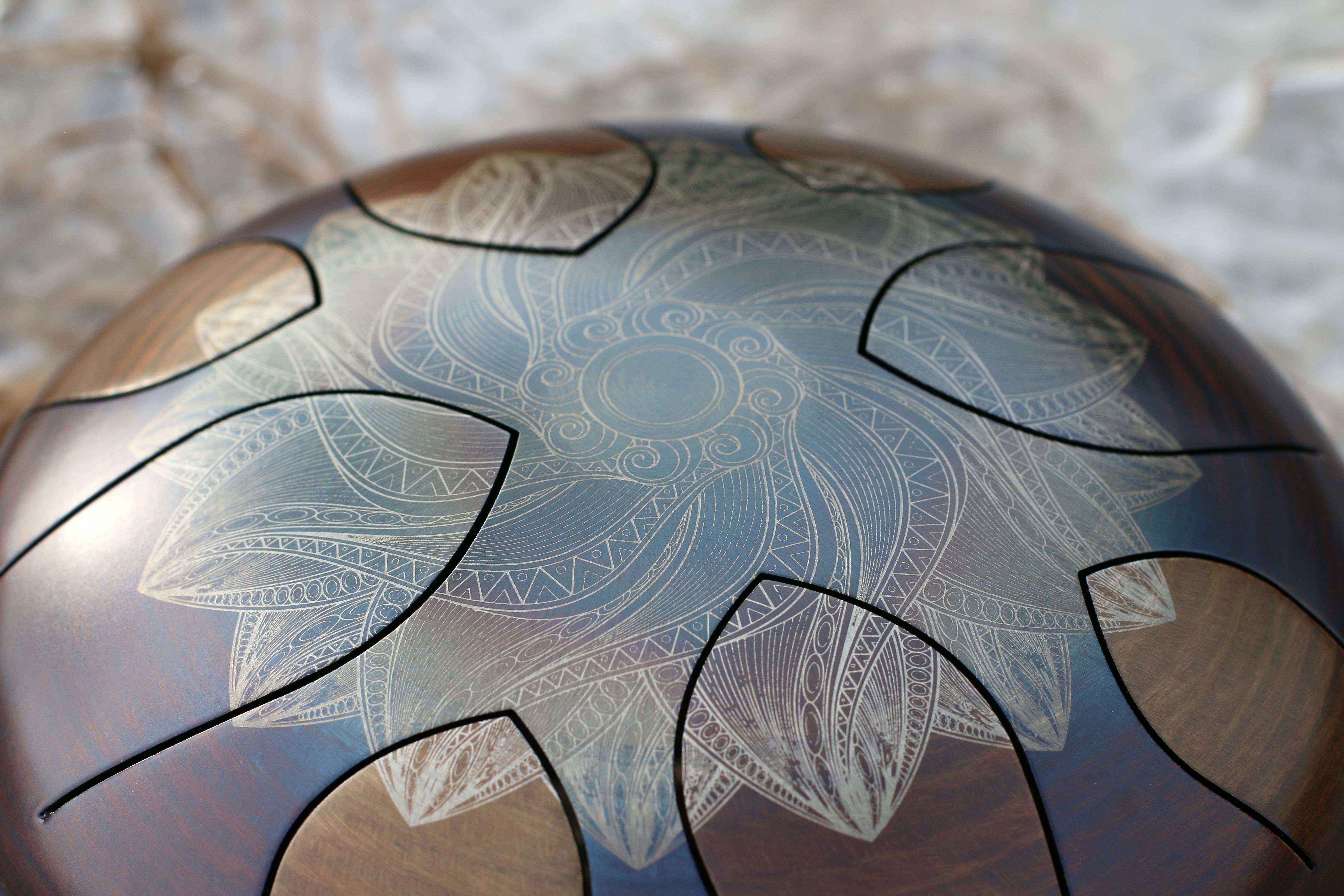 Sound Nest - Vente Instruments de musique - Tambour à main gravé 22 cm avec son profond pentatonique2