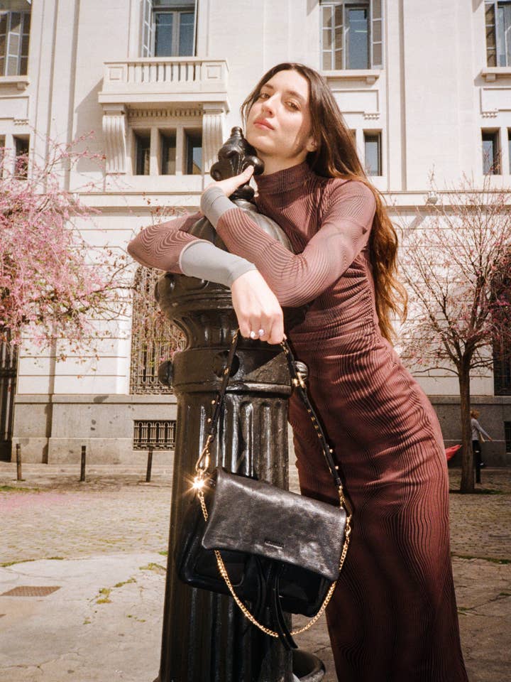 MAXKE SVART (GULD) för wholesale av Neuville