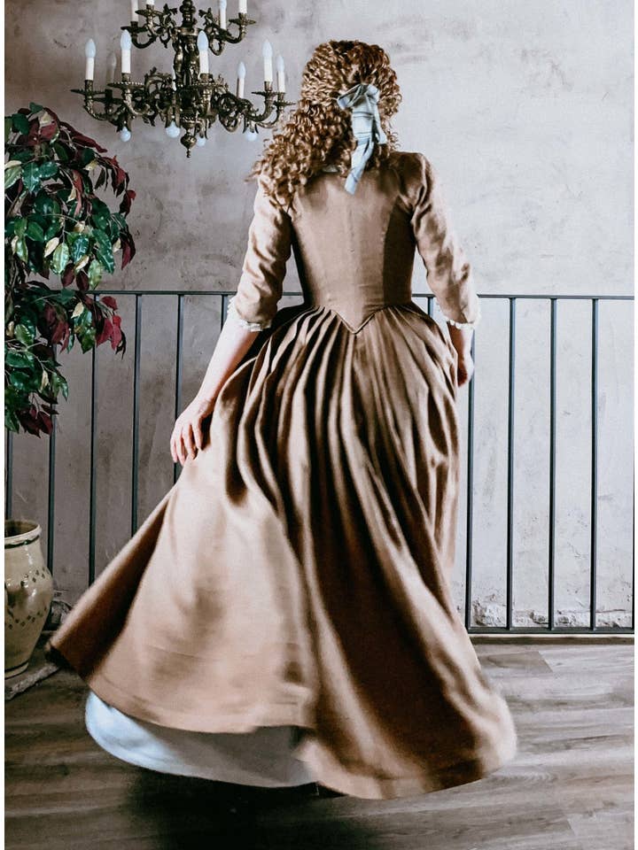Atelier Serraspina - Vendita all'ingrosso Costume di carnevale - Donna - LOUISE, Abito Toffee del XVIII secolo