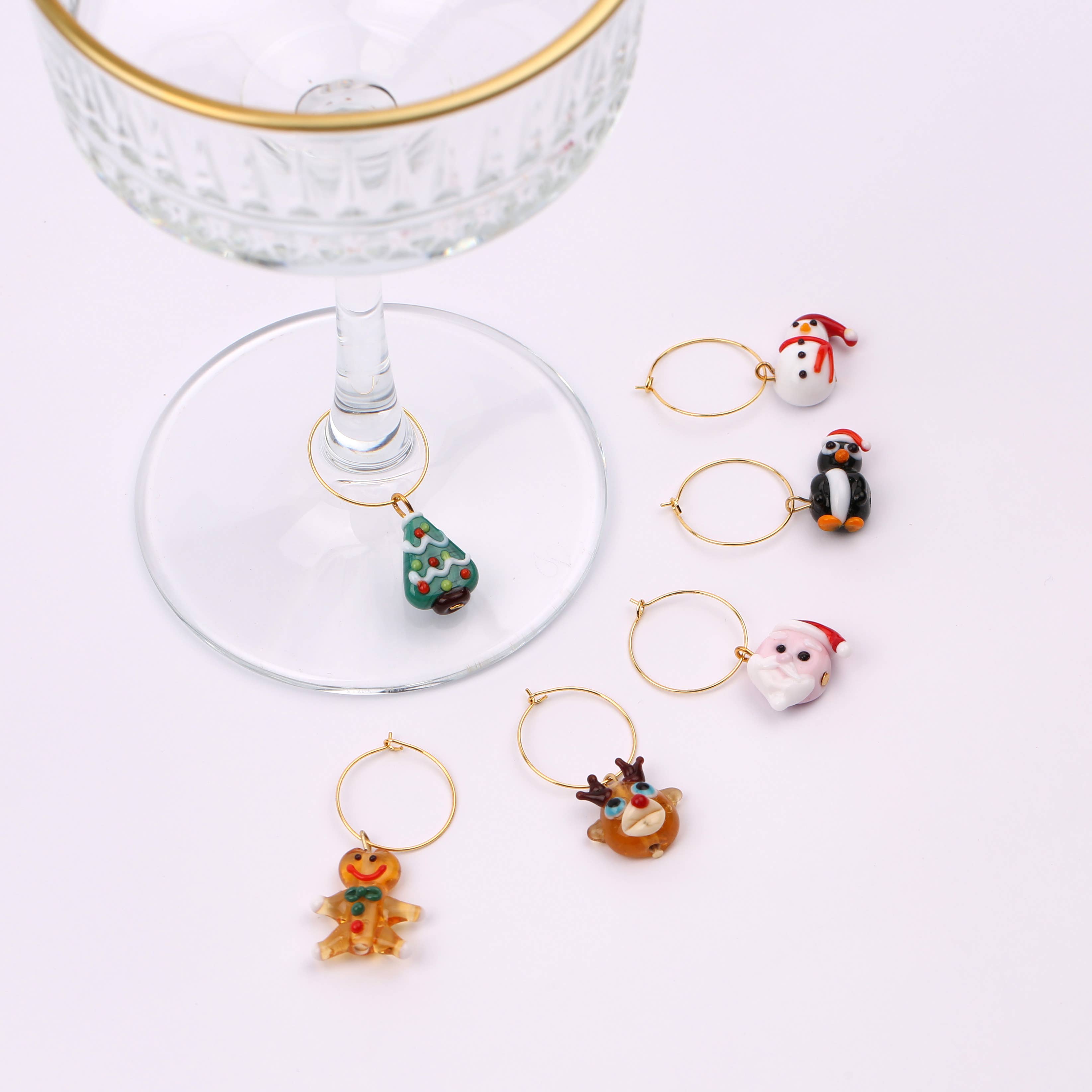 Adamodart - Venta al por mayor Charms de vino - Adorno de vidrio para copa de vino navideño, decoración para mesa de fiesta6