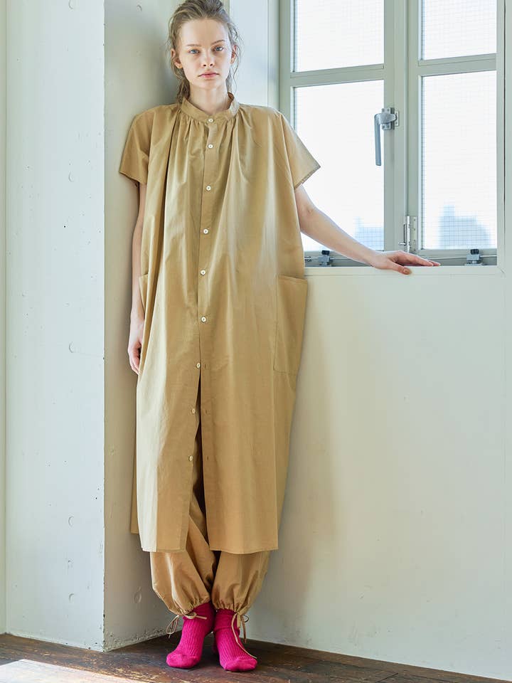 Claire-klänning sandbeige för wholesale av Fog Linen Work