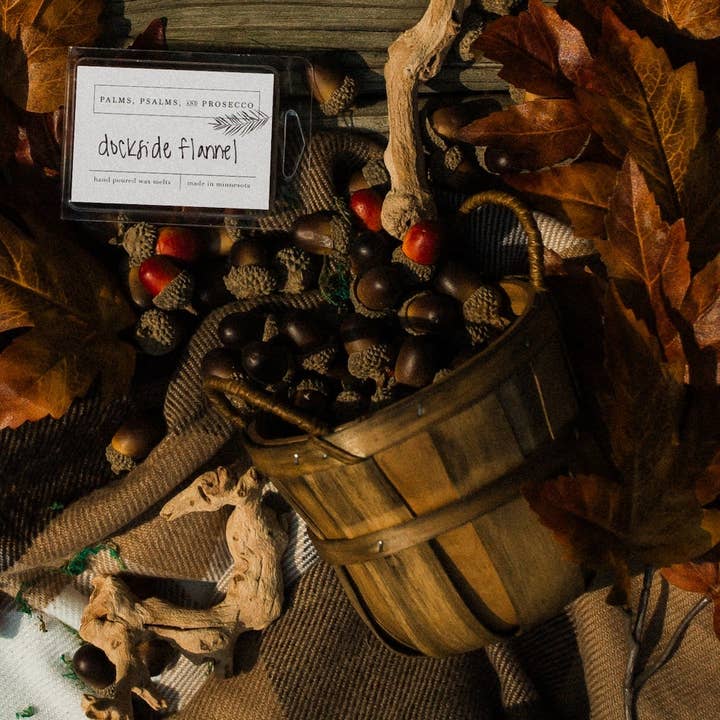 Fondants de cire à la flanelle Dockside pour la vente par Palms, Psalms, & Prosecco