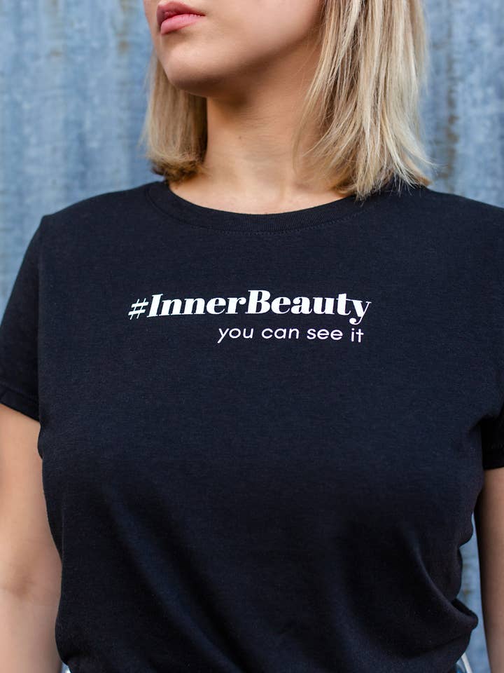 Indre Skønhed Crew Neck for engroshandel hos Hello Beauty Full & Co.