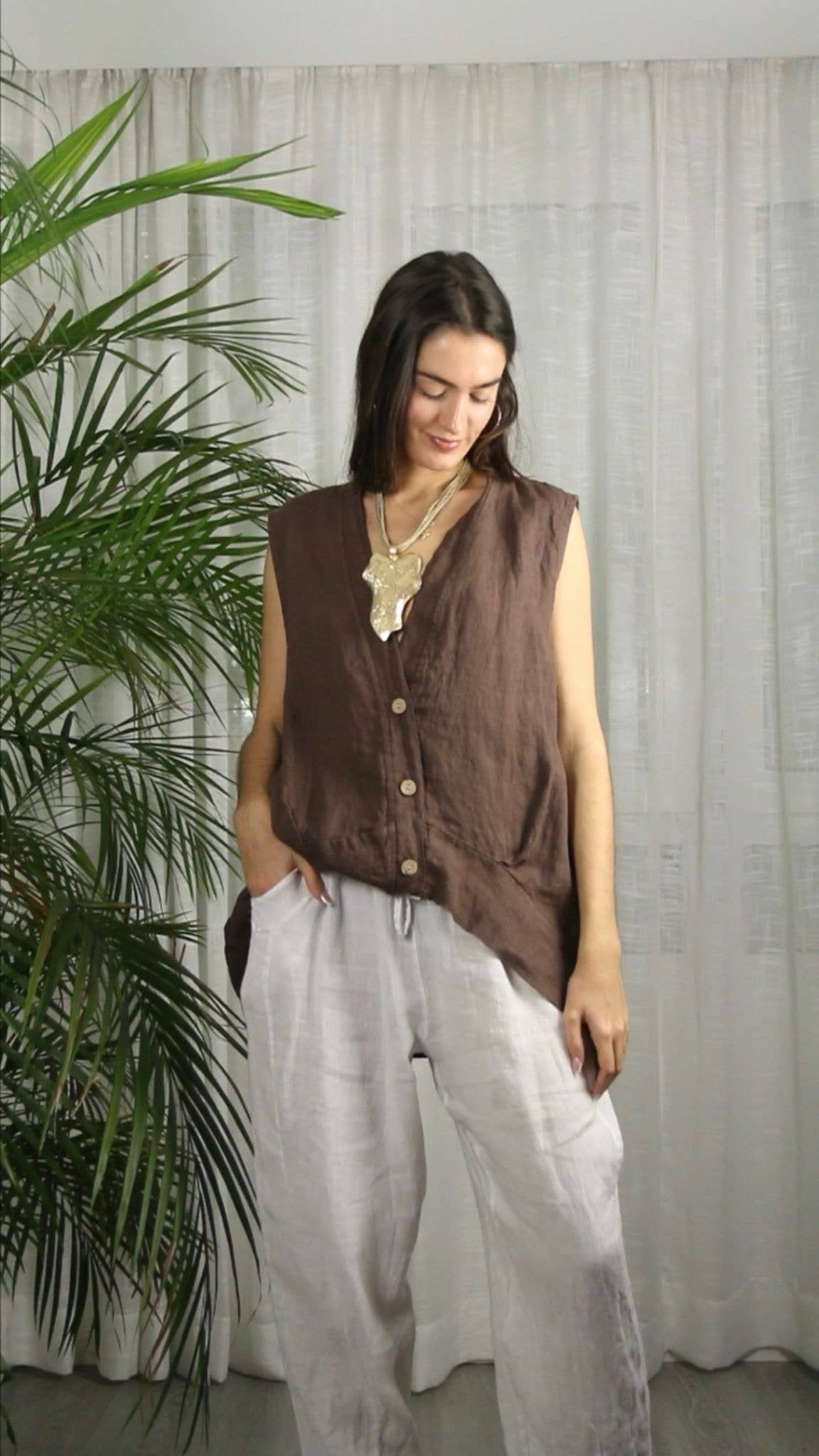 Linen & More - Wholesale Blouse - Dames - REF 83679 Mouwloze blouse 100% linnen2