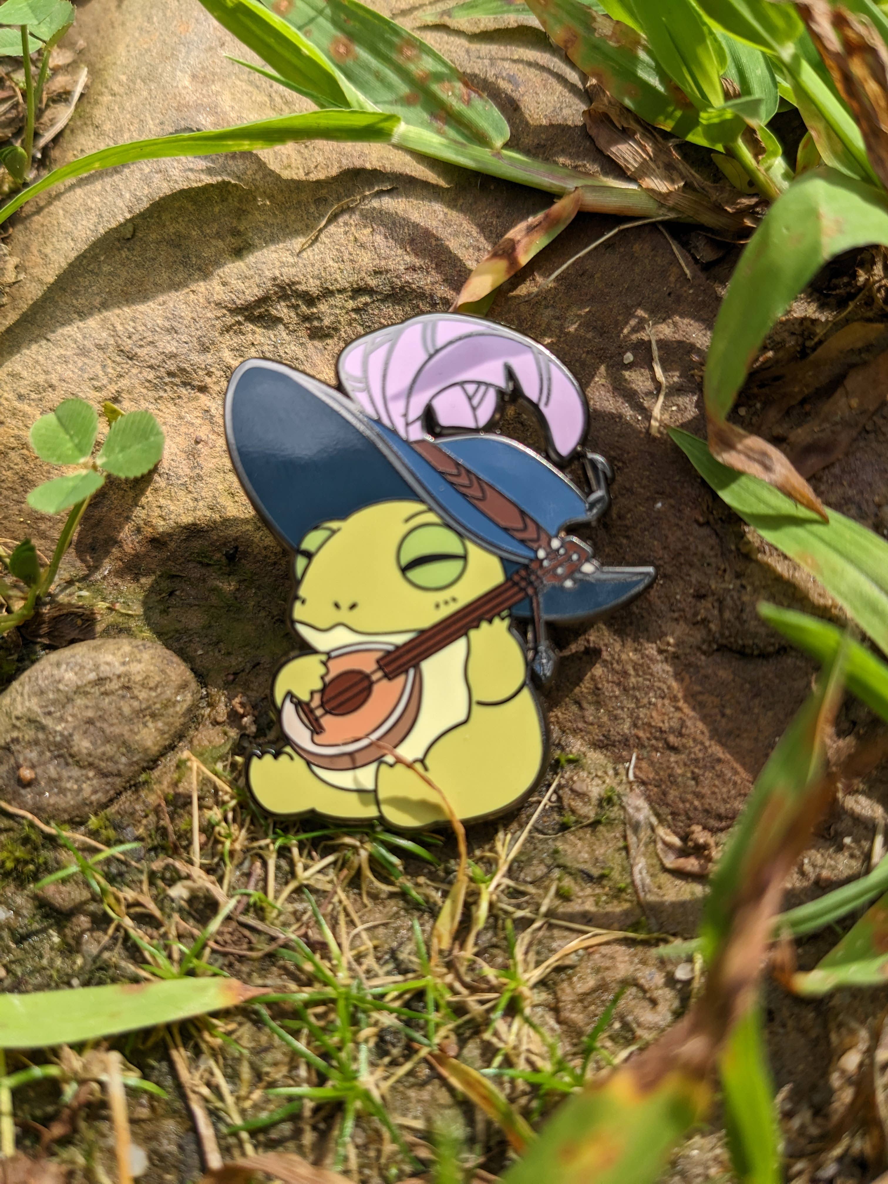 Mimic Gaming Co – Engroshandel Reversnål/knap – Bard Class Frog hård emalje pin - 1.5"