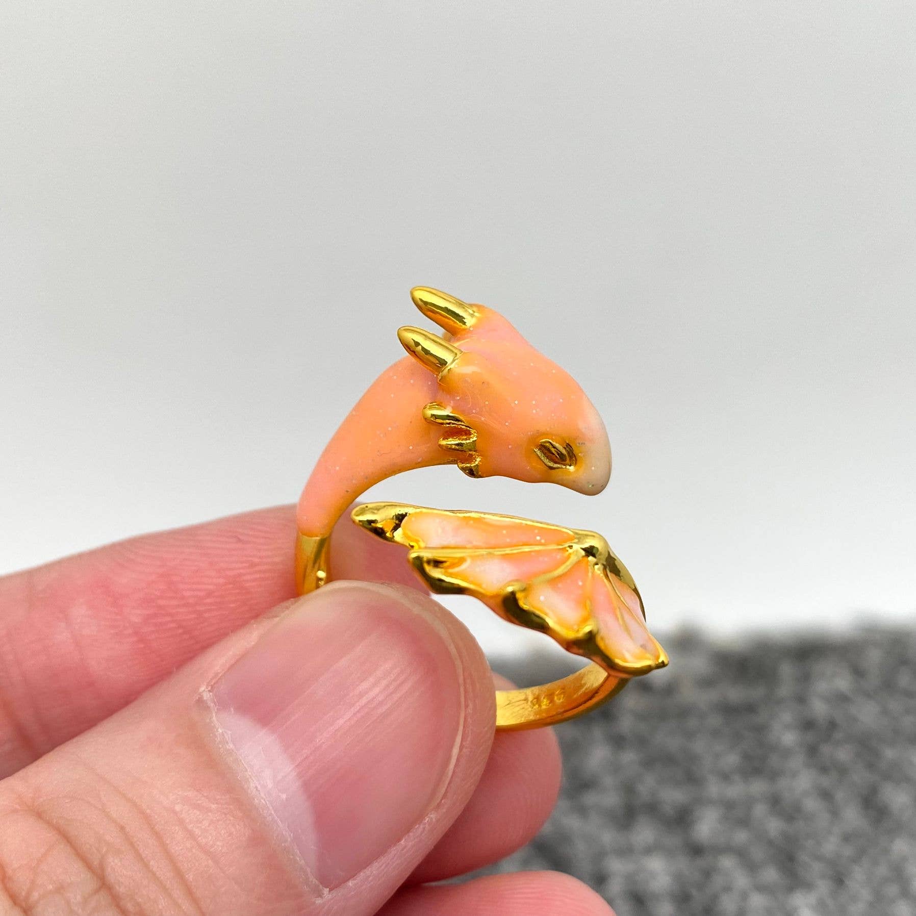 Mio Queena - Vente Bague de cocktail/de cérémonie - Bague réglable Dragon étoiles bleu et rose2