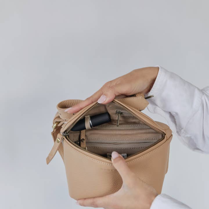 MANDRN - Wholesale Belt Bag - Women's - Remy - Sand