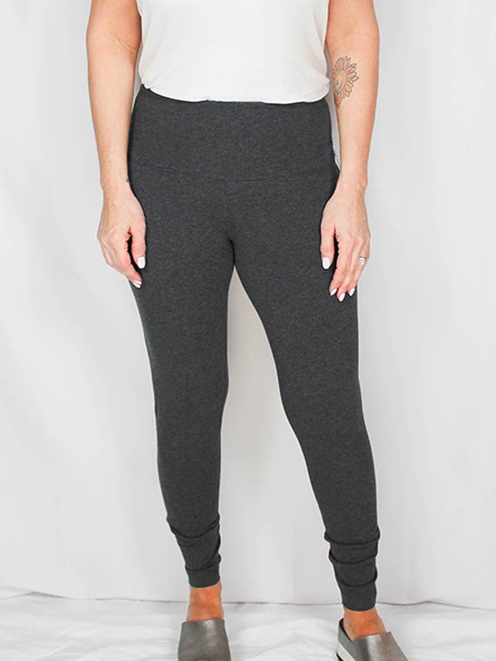 FM11054B-C - Anthracite - Legging de contrôle du corps - A111 pour la vente par K & C Clothing, Inc.