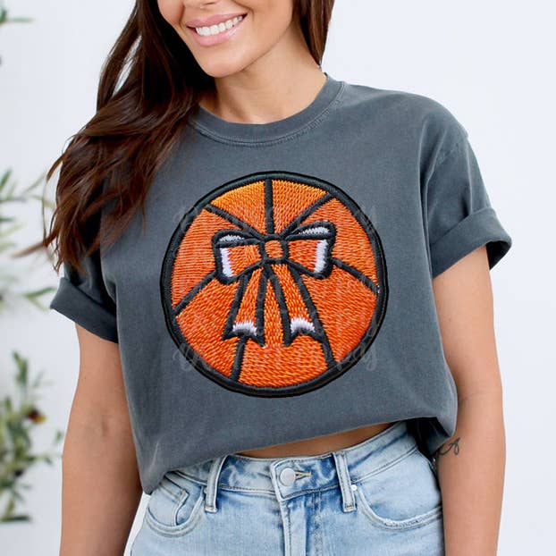 DTF-warmteoverdracht met imitatieborduurwerk voor basketbal voor wholesale door Trendy Transfers