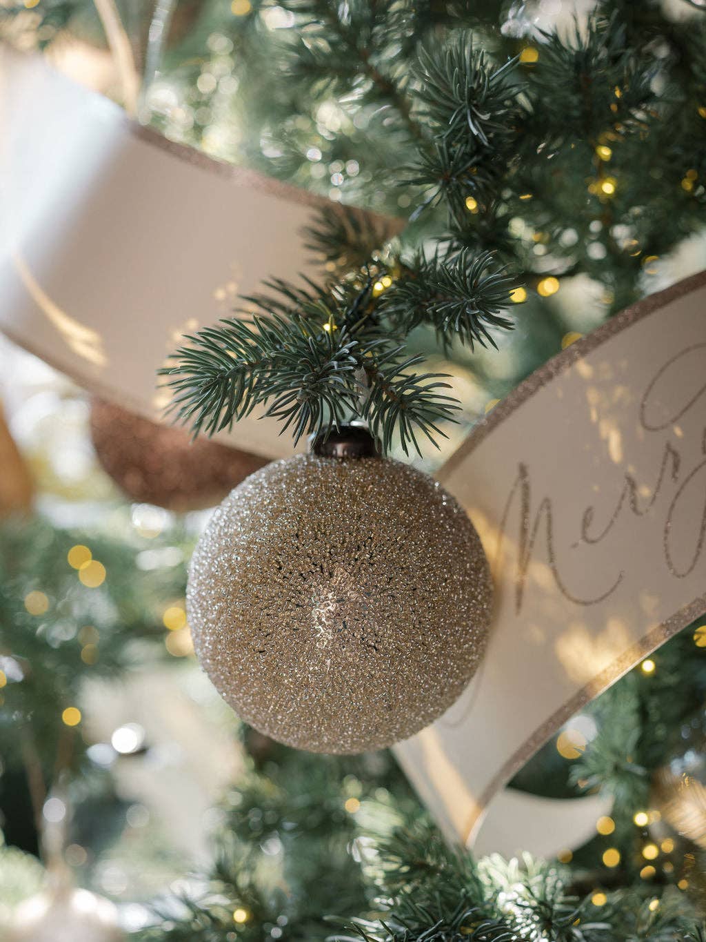 CG Hunter - Wholesale Ornament Set - 4" Beaded Cream Glass Ornament1