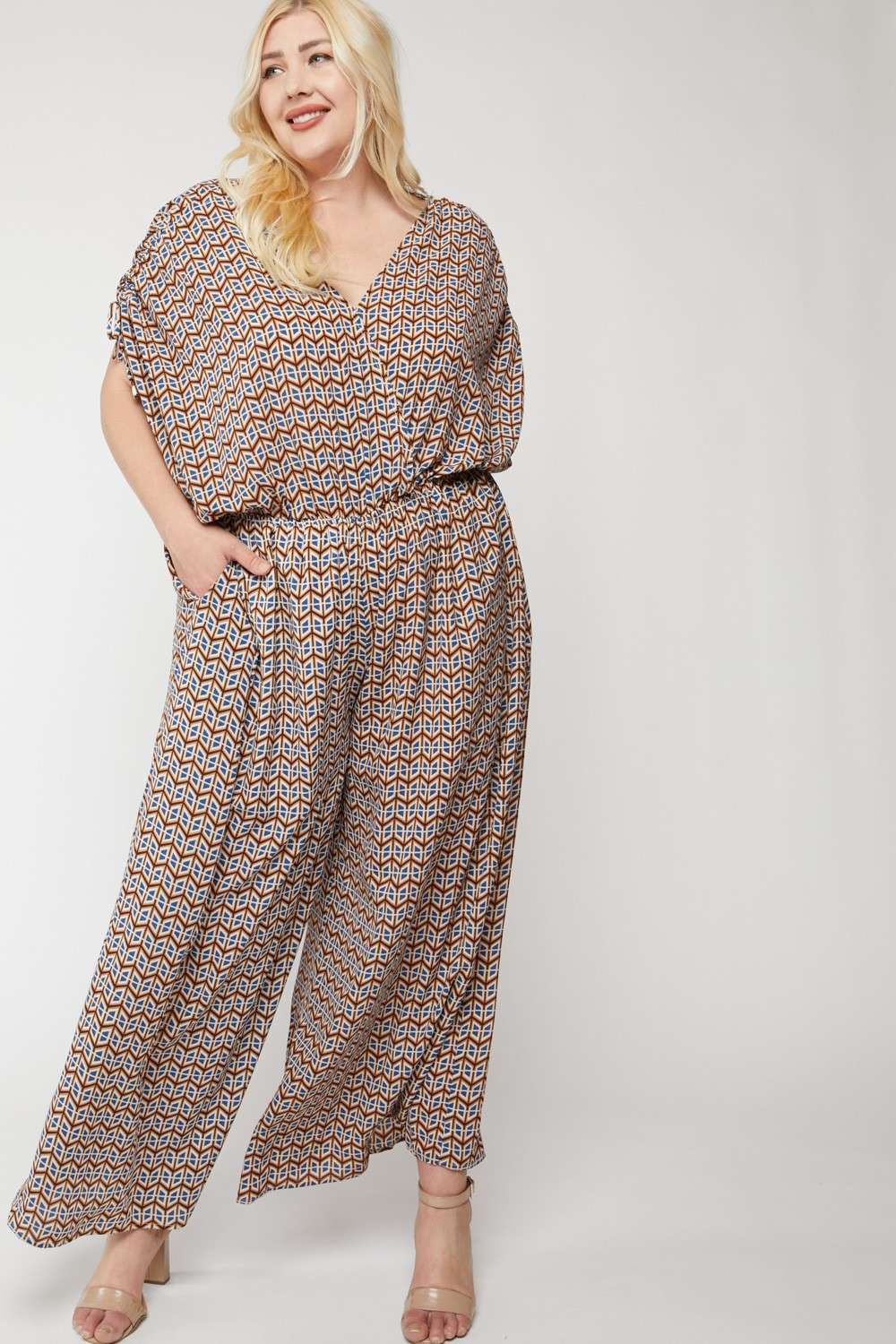 Davi & Dani - Vente Combinaison – femme - COMBINAISON SANS MANCHES IMPRIMÉE À COL EN V4