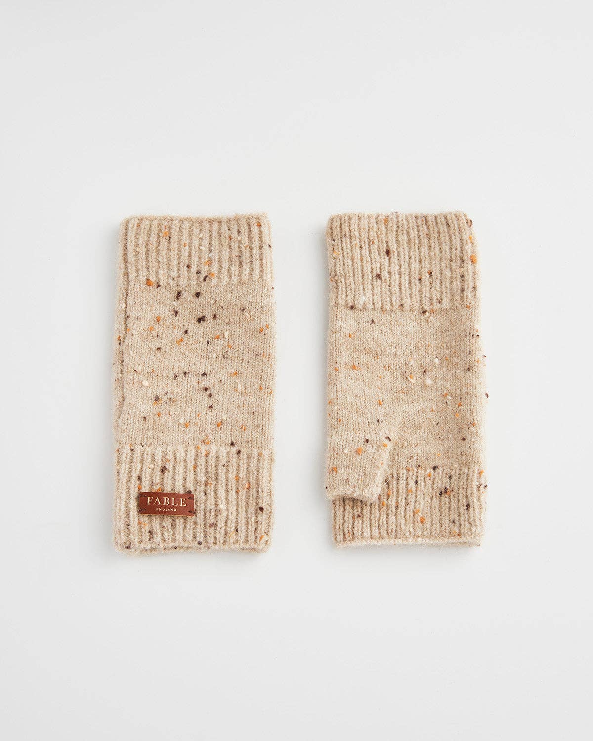 Fable England – wholesale Gloves – Women's – EU & US ONLY Flecked Yarn Taupe Fingerless Gloves2