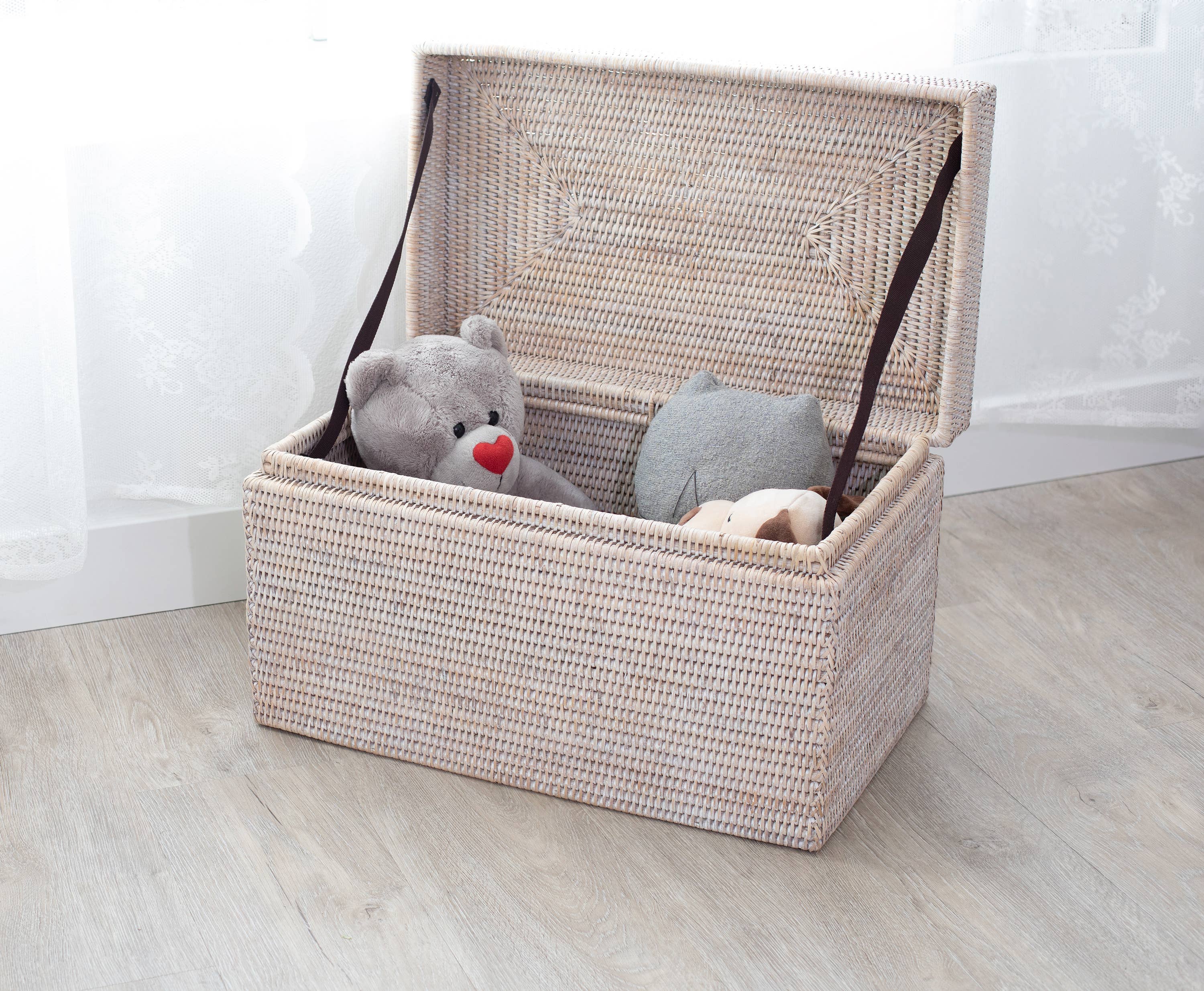 Artifacts Trading Company – wholesale Basket – Rattan Rectangular Hinged Storage Chest1