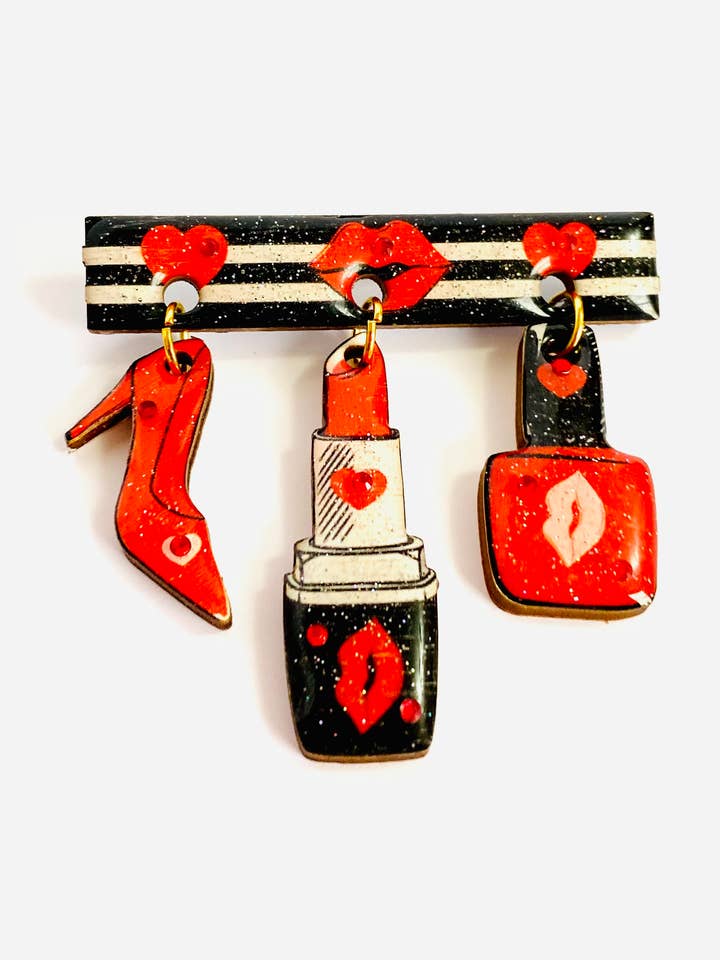 Broche en forme de cœur, bijoux rétro, bijoux insolites pour la vente par Rosie Rose Parker