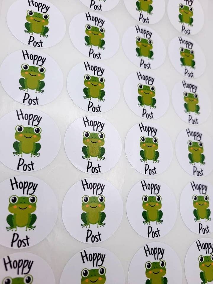 X35 kikkerstickers, grappige verpakkingsstickers, dierenetiketten voor wholesale door The Sticker Scene