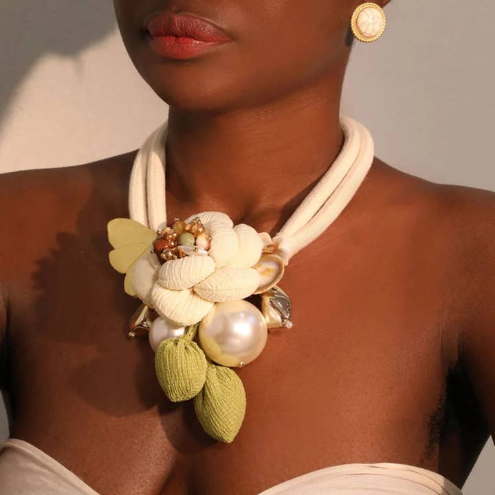 DUA MENKA - Wholesale Bib Necklace - The Eden Whisper Necklace