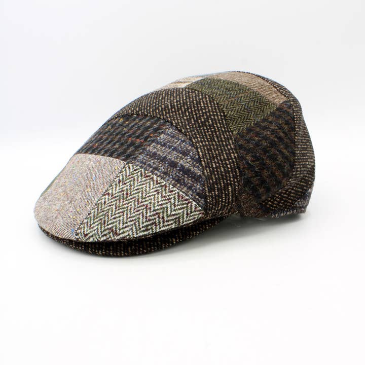 HO91MA – Brun Patchwork Avisdreng Kasket – Fremstillet i Italien for engroshandel hos LOOWIE