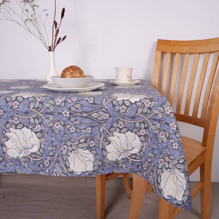 NorraVilla - Wholesale Tablecloth - Linen Tablecloth in William Morris Blue Pimpernel print2