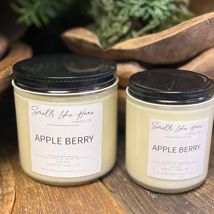 Candela di soia Apple Berry per la vendita all'ingrosso da parte di Smells Like Home Candle Co.