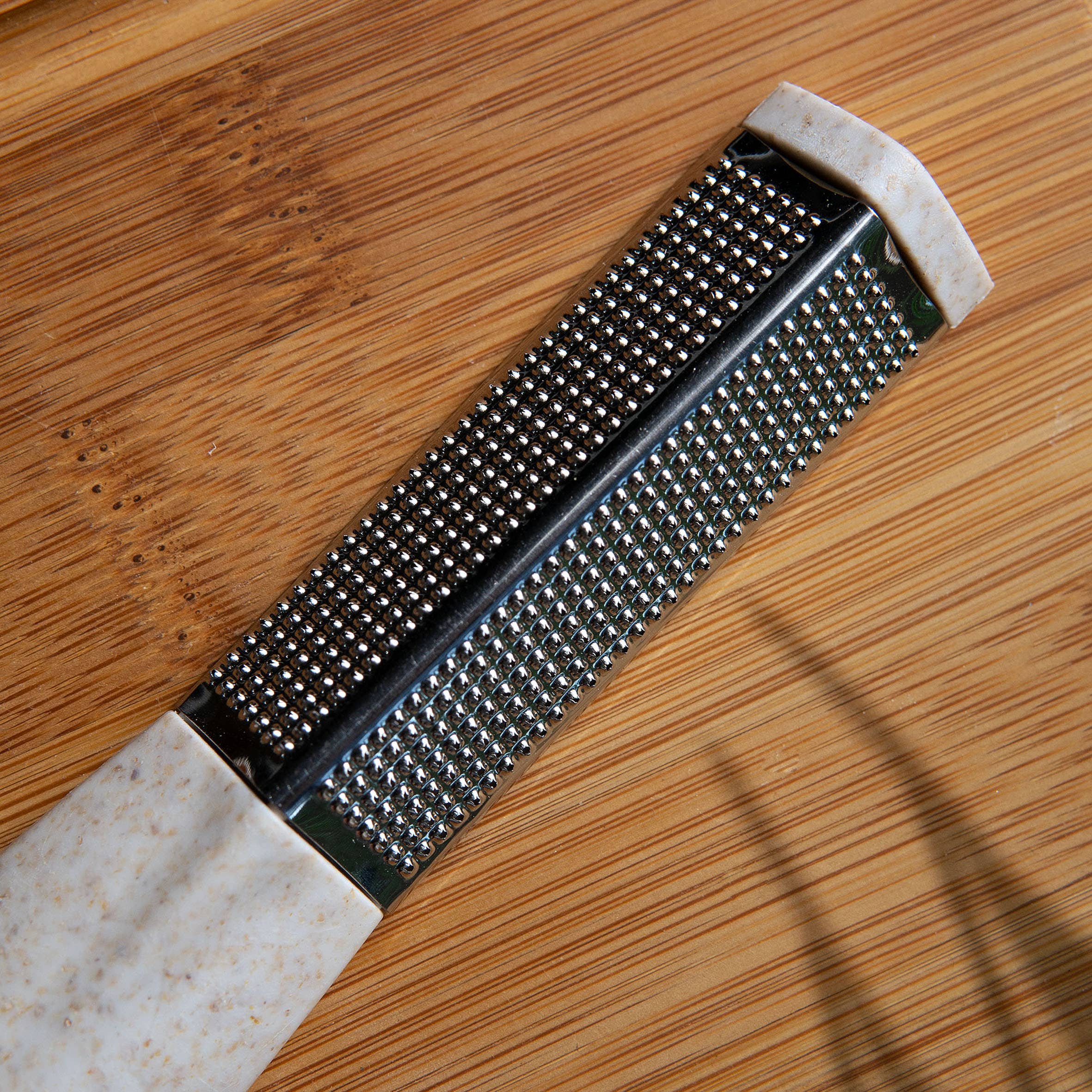 Soinvogue – wholesale Foot scrub/polish – So Eco Foot Rasp & Smoother4