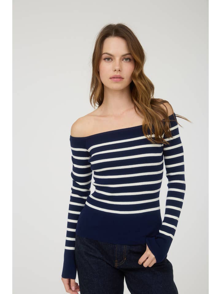 The Workshop Studio – Engroshandel Pullover - Dame – LANGÆRMET STRIBET STRIK AF SKULDEREN20