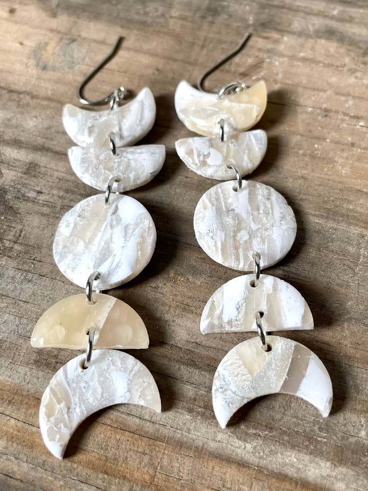 Pendientes fase luna para venta al por mayor de She makes clay