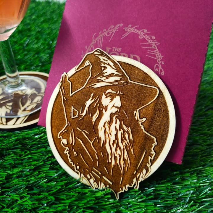 Herbs&Belles - Vente Sous-verre - Ensemble de 6 sous-verres en bois Le Seigneur des Anneaux, LOTR Geek Itens2