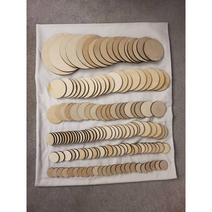 Char & Beam – wholesale Craft supplies – Baltic Birch Wood Rounds, Unfinished 1/4" Birch Circles5