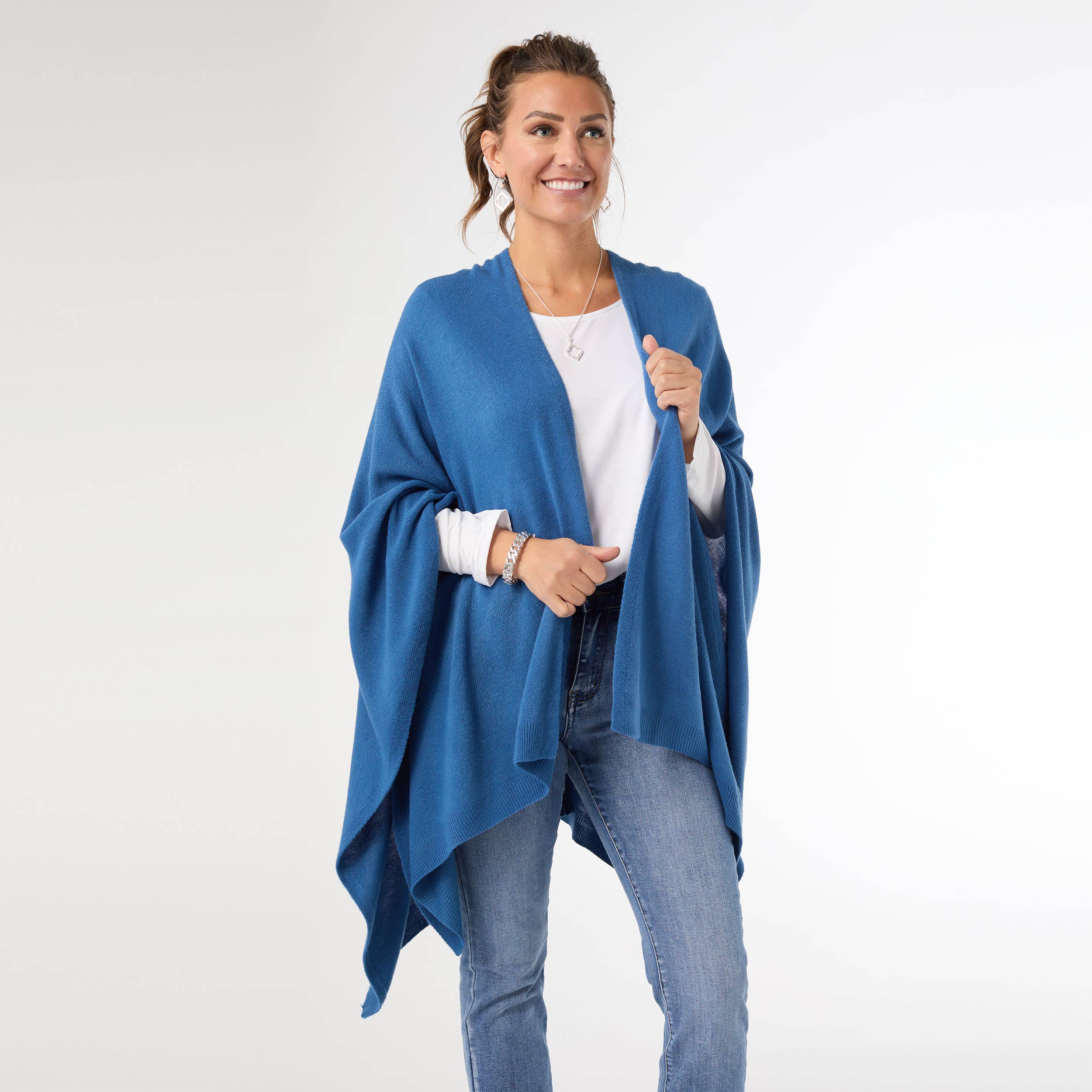 COCO + CARMEN - Wholesale Jacket - Women's - Kiara Lightweight Wrap2